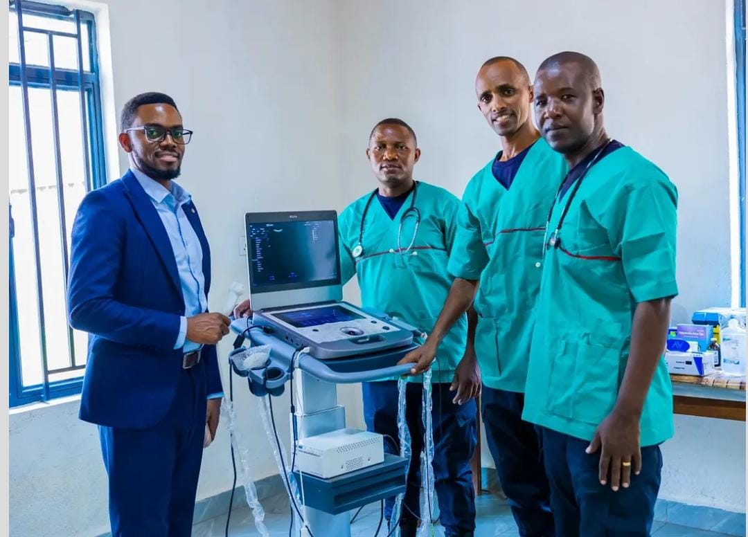 Canine veterinary care training with Rwanda security officers